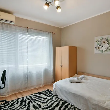 2br Flat In Center And Sea Walk Apartmán *