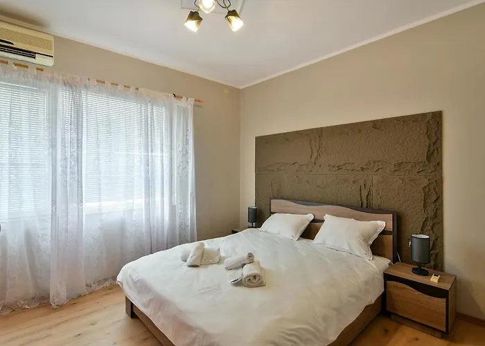 2br Flat In Center And Sea Walk شقة